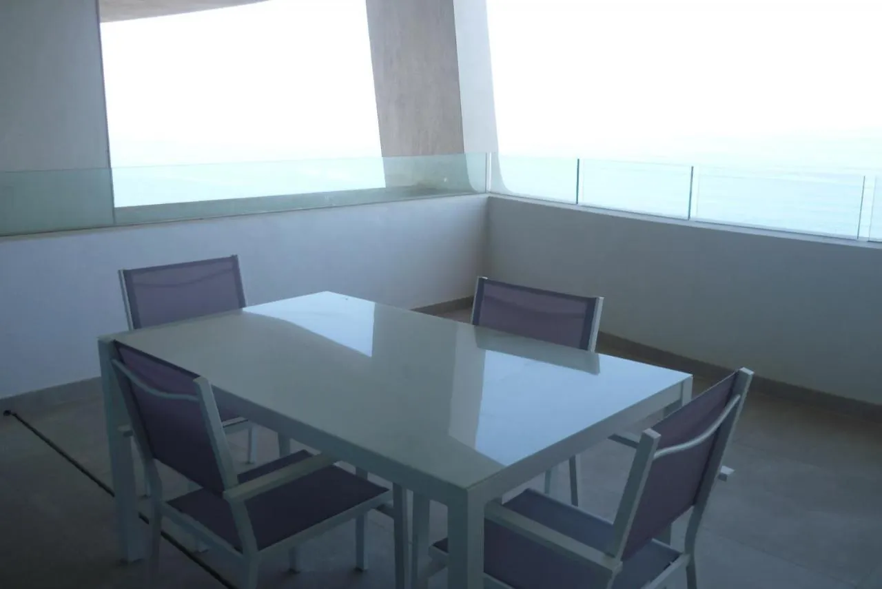 Luxury Sea View Apt Fuengirola Seafront El Faro